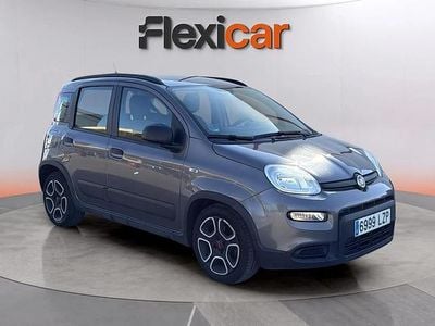 Usado Fiat Panda 71 CV (52 kW) 2022 Gris Utilitario