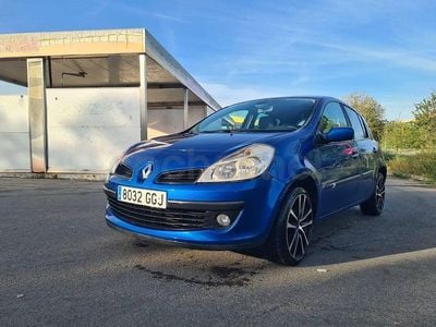 Usado Renault Clio II 75 CV (55 kW) 2009 Azul Berlina