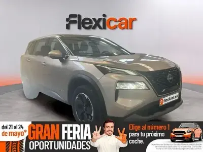 Usado Nissan X-Trail Acenta 213 HP (156 kW) 2025 Cinzento SUV
