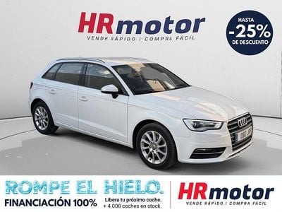 Usado Audi A3 Attraction 110 CV (80 kW) 2016 Blanco Utilitario