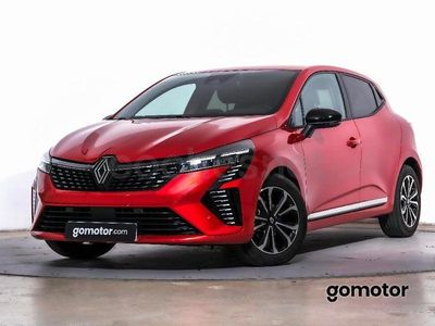 Begagnad Renault Clio V Techno 90 HK (66 kW) 2024 Röd Sedan