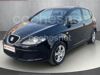 Usado Seat Altea XL Reference 105 CV (77 kW) 2009 Negro Monovolumen