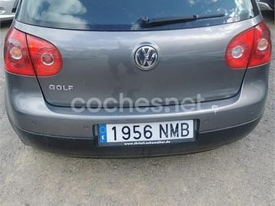 Usado VW Golf V Sportline 140 HP (102 kW) 2007 Cinzento Sedan