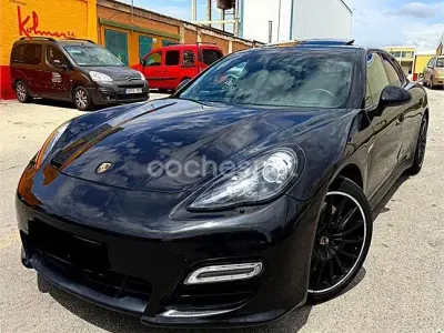 Käytetty Porsche Panamera 430 HP (316 kW) 2013 Musta Viistoperä