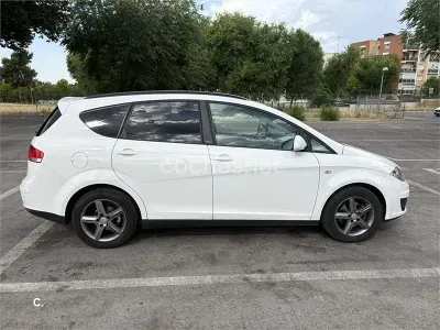 Usado Seat Altea XL I-Tech 105 CV (77 kW) 2014 Blanco Monovolumen