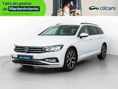 Usado VW Passat Executive 122 CV (89 kW) 2023 Blanco Familiar