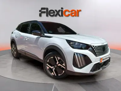 Usado Peugeot 2008 GT 131 CV (96 kW) 2023 Blanco SUV