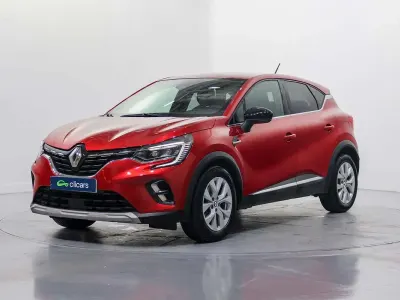 Używany Renault Captur Zen 160 KM (117 kW) 2022 Czerwony SUV