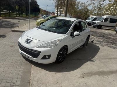Usado Peugeot 207 68 CV (50 kW) 2014 Blanco Descapotable