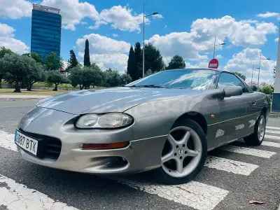 Usado Chevrolet Camaro 193 CV (141 kW) 2002 Beige Coupe