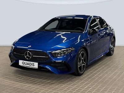 Usado Mercedes A180 AMG line 116 CV (85 kW) 2025 Azul Berlina