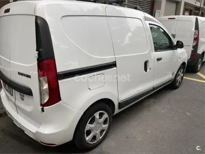 Usado Dacia Dokker Base 83 CV (61 kW) 2013 Blanco Monovolumen