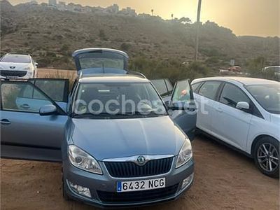 Azul Usado 2012 Skoda Fabia GreenLine Utilitario | 5500 €