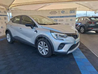 Usado Renault Captur Evolution 90 CV (66 kW) 2024 Gris / plata SUV