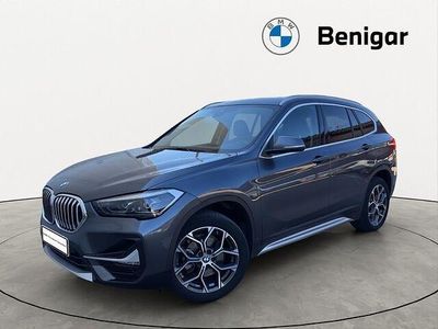 Usado BMW X1 Comfort Edition 150 CV (110 kW) 2021 Gris SUV