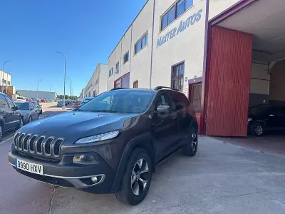 Usado Jeep Cherokee Trailhawk 271 CV (199 kW) 2014 Gris / plata SUV