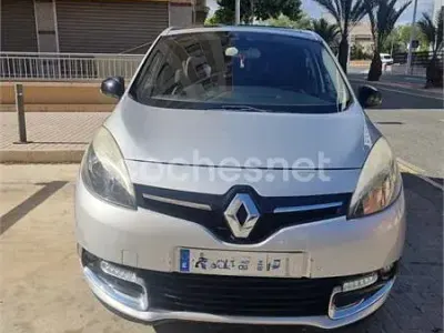 Begagnad Renault Scénic III Bose Edition 130 HK (95 kW) 2013 Grå Minibuss
