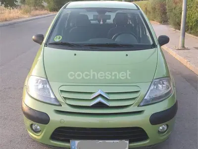 Usado Citroën C3 Exclusive 70 CV (51 kW) 2008 Verde Berlina