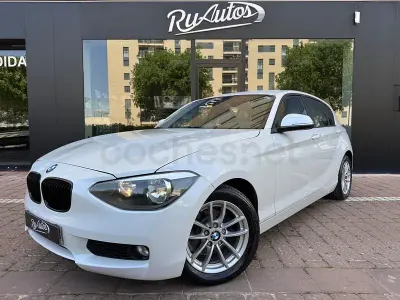 Usado BMW 118 Sport Line 143 CV (105 kW) 2012 Blanco Utilitario