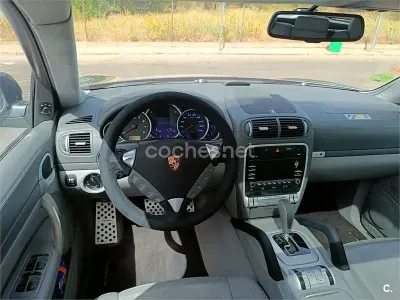 Usado Porsche Cayenne GTS 405 CV (297 kW) 2010 Gris / plata SUV