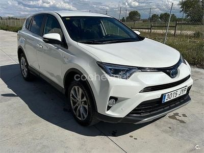 Usado Toyota RAV4 Hybrid Advance 197 CV (144 kW) 2017 Blanco SUV