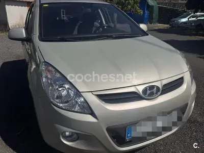 Usado Hyundai i20 Classic 78 CV (57 kW) 2011 Blanco Utilitario
