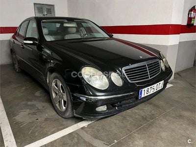 Negro Usado 2002 Mercedes E270 Elegance Berlina | 4600 € (Precio justo)