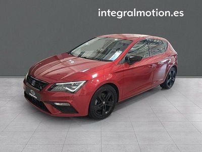 Usado Seat Leon FR 125 CV (91 kW) 2018 Rojo Berlina