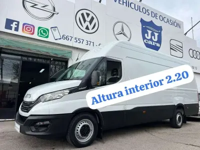 Begagnad Iveco Daily 175 HK (128 kW) 2024 Vit Van