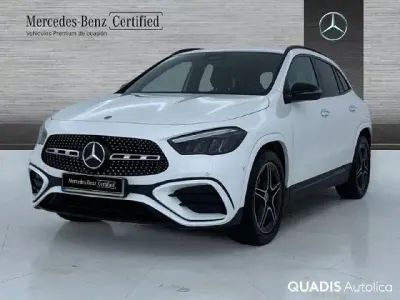 Usado Mercedes GLA200 150 CV (110 kW) 2025 Blanco polar SUV