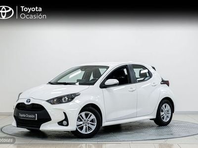 Usado Toyota Yaris Hybrid Business Edition 116 CV (85 kW) 2022 Blanco Berlina