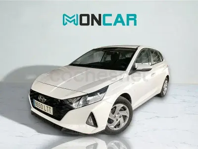Käytetty Hyundai i20 100 HP (73 kW) 2021 Valkoinen Viistoperä