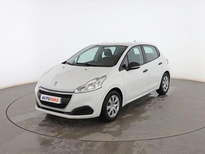 Usado Peugeot 208 Access 82 CV (60 kW) 2016 Blanco Utilitario