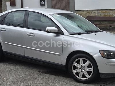Usado Volvo S40 Momentum 136 CV (100 kW) 2007 Gris / plata Berlina