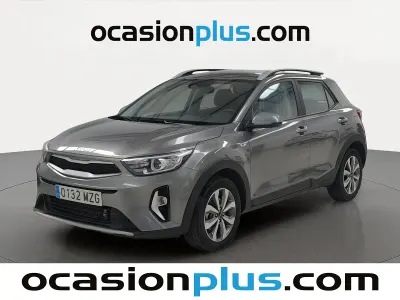Usado Kia Stonic 100 CV (73 kW) 2025 Gris SUV