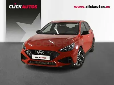 Begagnad Hyundai i30 N Line 100 HK (73 kW) 2025 Röd Sedan