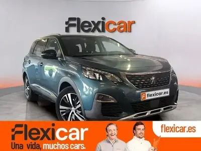 Usado Peugeot 5008 Allure 130 CV (95 kW) 2017 Verde