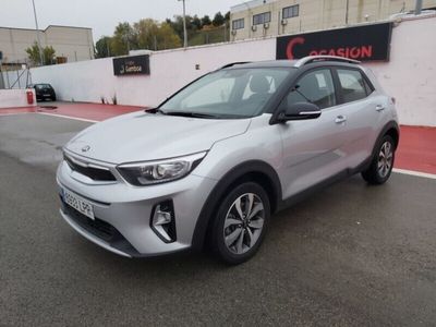 Usado Kia Stonic 101 CV (74 kW) 2021 Gris SUV