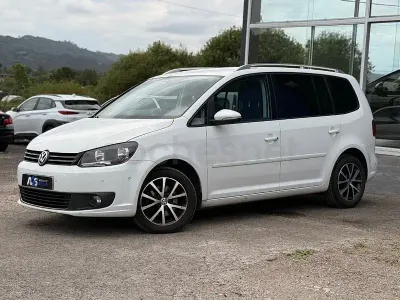 Usado VW Touran Edition 105 CV (77 kW) 2014 Blanco Monovolumen