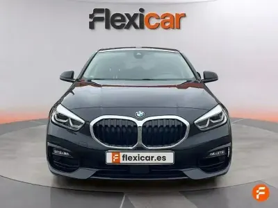Begagnad BMW 120 178 HK (130 kW) 2024 Svart Halvkombi