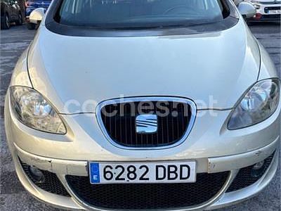 Beige Usado 2004 Seat Altea Reference Berlina | 2700 € (Buen precio)