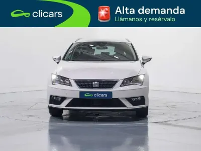 Usado Seat Leon ST Style 116 CV (85 kW) 2019 Blanco Familiar