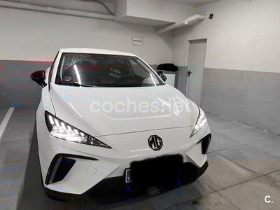 Usado MG MG4 EV Luxury 2024 Eléctrico Utilitario