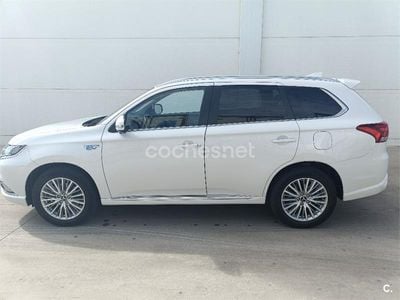 Mitsubishi Outlander P-HEV
