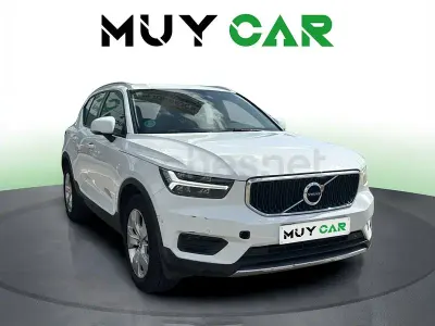 Usado Volvo XC40 Momentum 163 CV (119 kW) 2020 Blanco SUV