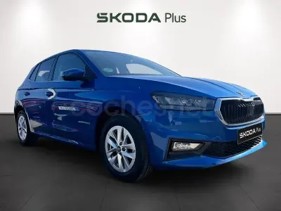 Usado Skoda Fabia Selection 115 CV (84 kW) 2025 Azul Utilitario
