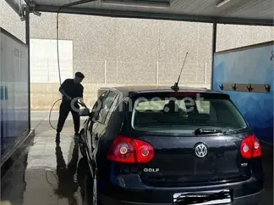 Usado VW Golf VI 105 CV (77 kW) 2008 Negro Utilitario