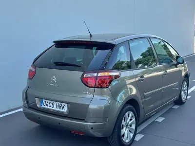 Usado Citroën C4 Picasso Seduction 120 CV (88 kW) 2013 Beige Monovolumen