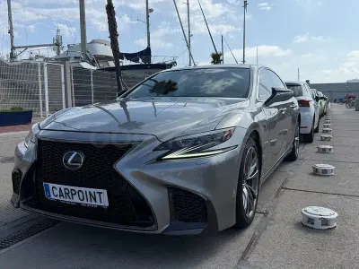 Usado Lexus LS500h Sport Line 359 CV (264 kW) 2020 Gris / plata Berlina
