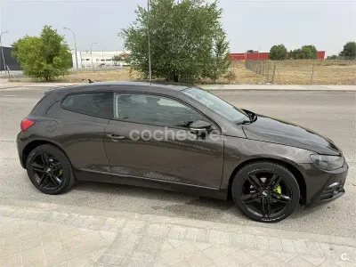 Usado VW Scirocco 122 CV (89 kW) 2013 Marrón Coupe
